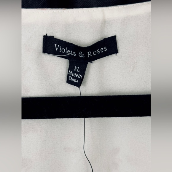 Violets & Roses - Smocked V- Neck Wrap Semi Sheer Ling Sleeve Blouse X… - Picture 9 of 10